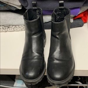 Urban Outfitters Black Chelsea Boot